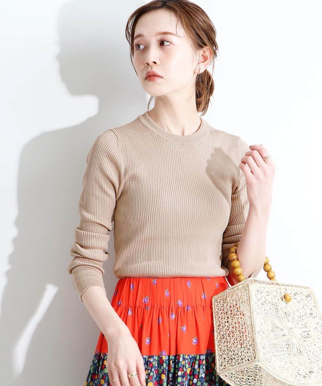 はれこのインスタグラム：「✦IENA LA BOUCLE✦ . 一昨日のブログで紹介した通り、 春の新作を販売スタートしました🥰 今年最後の予約会です🎁 ぜひbaycrew's storeをご覧ください♡ . あと先週投稿したアクセサリーについて、 たくさんのコメントありがとうございました🐥 遅くなりましたがお返事させていただきました📝 (遅くなってしまい本当にすみません。。) . ずっと見ていてくれる人に恩返しが出来るよう、 これからもがんばります🥰 . 🎄🎁🎂 . #ienalaboucle #iena #イエナ #baycrews #ベイクルーズ #newarrival」
