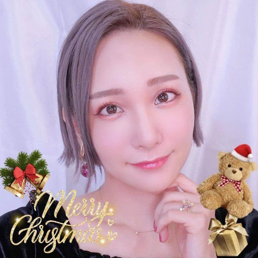 BeautyPlusさんのインスタグラム写真 - (BeautyPlusInstagram)「Merry Christmas🎅🎄Thanks for the lovely photos!  Credited by@g.golf55  @su_ama_us  @7haaaaachan  @rose_ndoume  @nina_shelka  #new #xmaseffect #arsticker #panda #photoedit #photoeditingapps #beautyplus #dream #beautyplusapp #recommend #ootd #stickers #xms #effects #xmaseffects #selfie #selfiecamera #fridayvibes #friday #cuddles」12月25日 19時47分 - beautyplusapp