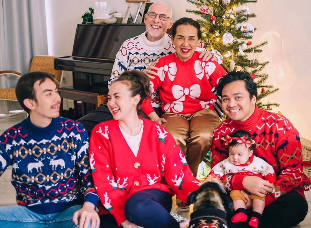 Rianti Cartwrightのインスタグラム：「It’s the most wonderful time of the year ❤️」