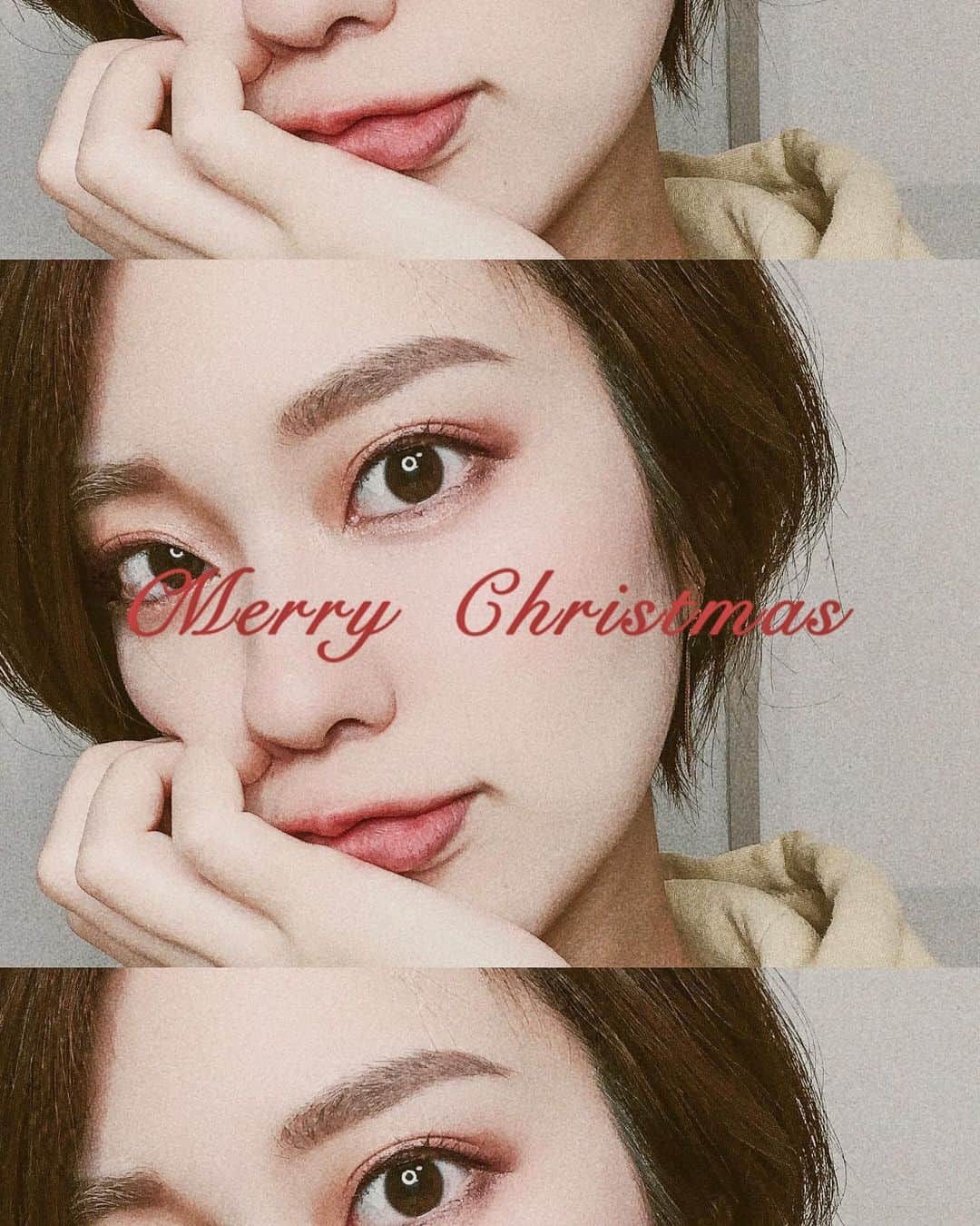 荒川知美(Arakawa Tomomi) のインスタグラム：「.﻿ 𝐌𝐞𝐫𝐫𝐲 𝐂𝐡𝐫𝐢𝐬𝐭𝐦𝐚𝐬🎄﻿ ﻿ クリスマスいかがお過ごしですか？🎅﻿ 私は安定のぼっちなので日常って感じです☺️笑﻿ ﻿ けど昨日はクリスマス気分味わいたくて﻿ チキンとお酒で1人クリスマスした🍗﻿ YouTubeライブで沢山一緒に過ごしてもらえて﻿ 幸せなクリスマスイブになりました🥺💚﻿ ﻿ アーカイブ残してあるので時間ある時にでも﻿ 是非見てください🥰﻿ いつもの動画とはまた違ってかなり素です😂﻿ ﻿ ﻿ 今日は夜に実家に帰って家族と﻿ クリスマスパーティするから楽しみ🍷❤︎﻿ ﻿ #クリスマス #メリークリスマス #メリークリスマス🎄 #xmas #merrychristmas」