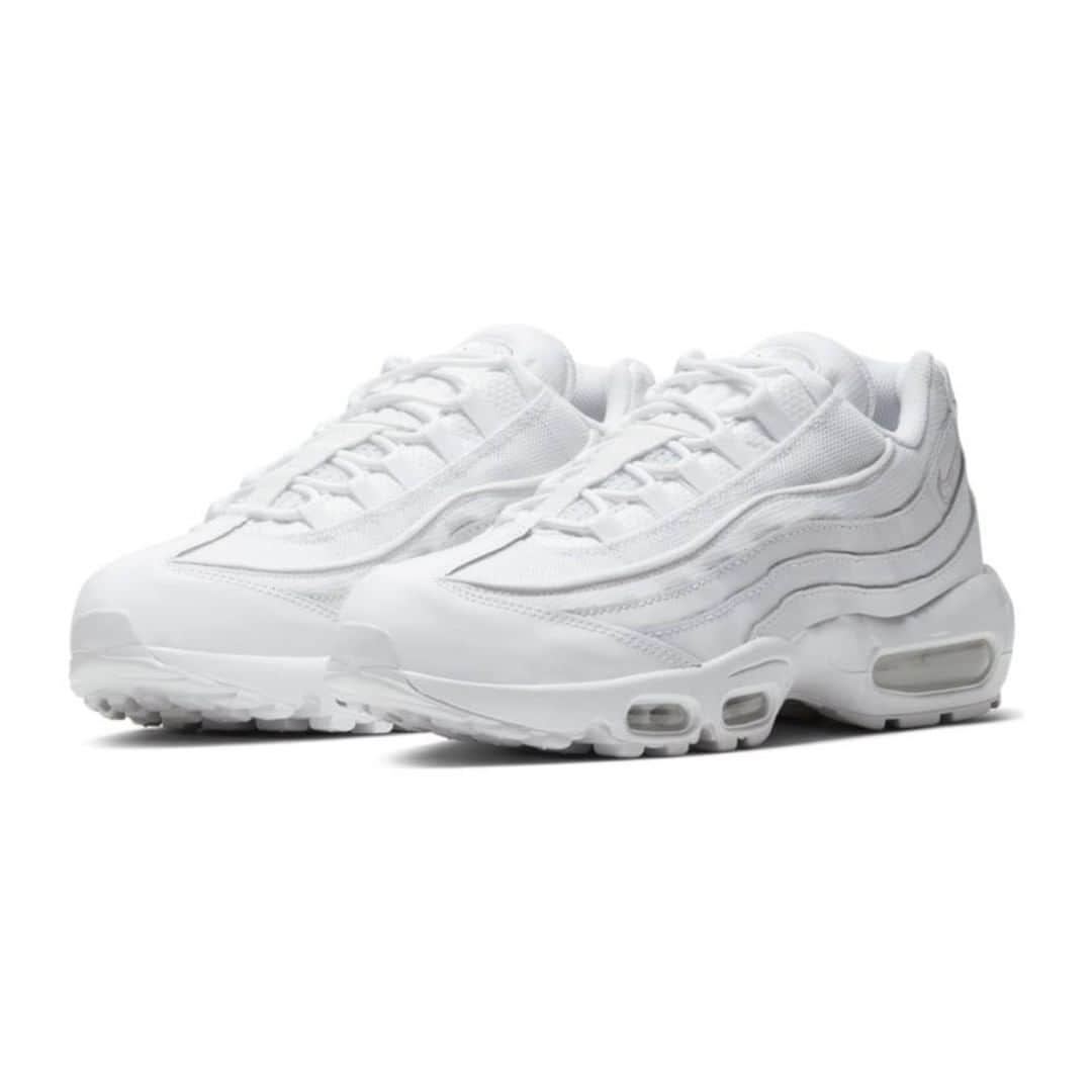 ABC-MART Grand Stageさんのインスタグラム写真 - (ABC-MART Grand StageInstagram)「【NEW🙌】NIKE AIR MAX 95 ESSENTIAL CI3705-001 CT1268-100 ￥17,000+tax  オールブラック、オールホワイトのクールなAIR MAX 95 ESSENTIALが登場！  #kicks #sneakerhead #sneakers #sneakeraddict #tokyo #japan #kickstagram #👟#abcmart #abcマート #ABCGS #NIKE #ナイキ #airmax #airmax95 #エアマックス」12月25日 12時00分 - abcmart_grandstage
