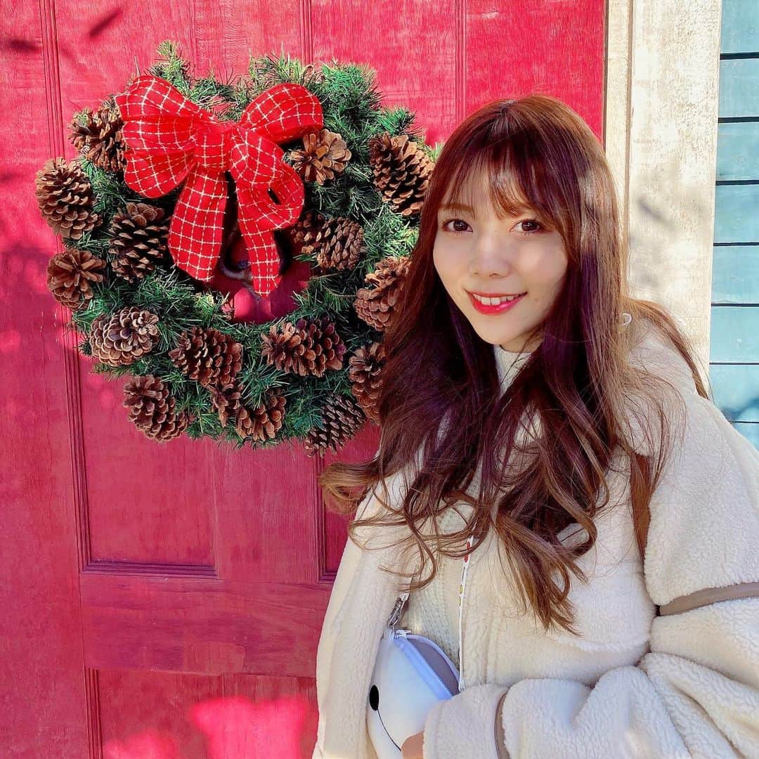 のインスタグラム：「・  ❤️🎄❤️🎅🏻❤️🤶🏻❤️🍗❤️ 　　　メリークリスマス ❤️🎅🏻❤️🎂❤️🥂❤️🥗❤️  やっと普通のご飯が 食べられるようになってきたので、 今日は食べたいもの作って おうちで快気祝いする🥂 (クリパではない)  何作ろうかな〜〜〜🥰🥘🍲🍝  みなさんもよいクリスマスを…🎄  #クリスマス#メリークリスマス #1225#christmas#merrychristmas  #クリスマスご飯#クリスマスレシピ #ホームパーティー#何作ろう #快気祝い#クリスマスパーティー #サンタさん#プレゼント#🎁 #🎄#🎅🏻#🤶🏻#follow#followｍe」