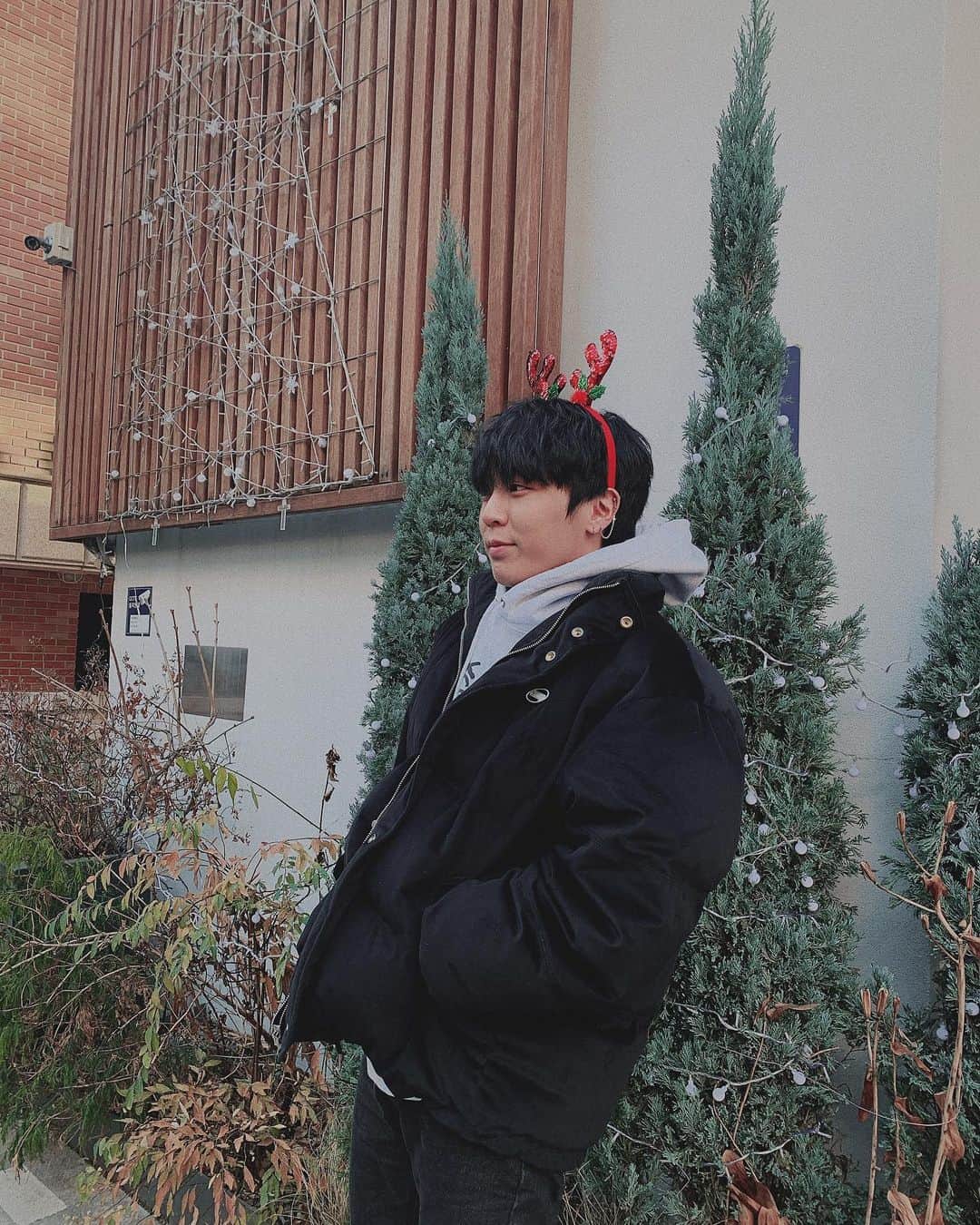 Jun Sung Ahnさんのインスタグラム写真 - (Jun Sung AhnInstagram)「Merry Christmas ^^ 🎄🎄🎄🎅🏼」12月25日 12時09分 - juncurryahn
