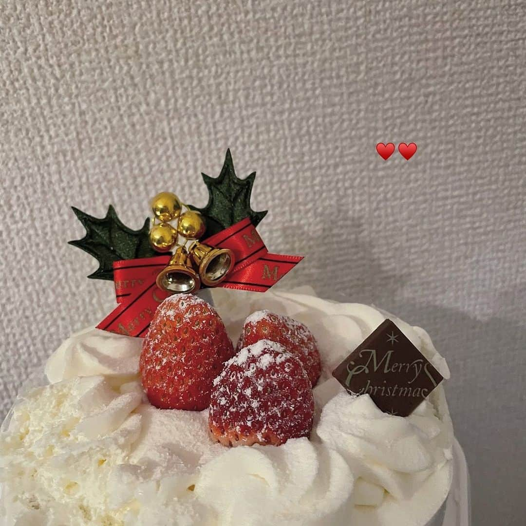 津代美月さんのインスタグラム写真 - (津代美月Instagram)「メリークリスマス 🎅🏻🤍」12月25日 12時42分 - __tsushiromizuki