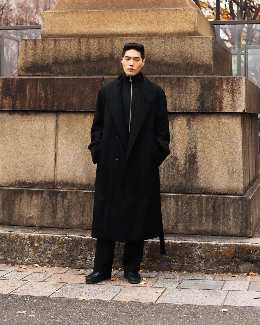 Droptokyoさんのインスタグラム写真 - (DroptokyoInstagram)「TOKYO STREET STYLE⁣⁣ ⁣ Name: @ttt.taishi  Occupation: Model Outer: #Lemaire Top: #AMIAlexandreMattiussi Pants: #Lemaire Shoes: #Clarks #streetstyle#droptokyo#tokyo#japan#streetscene#streetfashion#streetwear#streetculture#fashion#ストリートファッション#コーディネート ⁣⁣ Photography: @yuri_horie_」12月25日 13時20分 - drop_tokyo