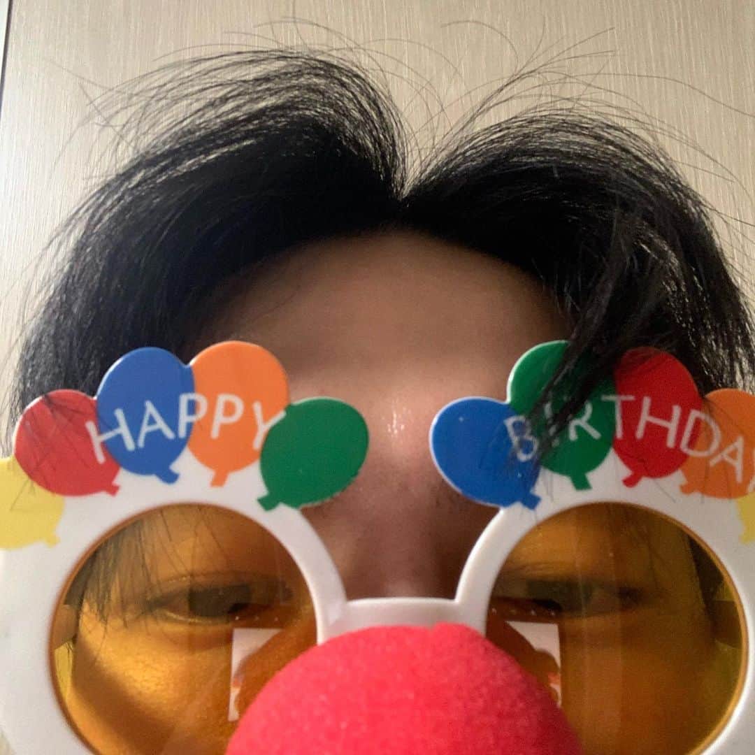 ト・サンウのインスタグラム：「생일을 축하해 주신 모든 분들 감사합니다. 🙏  merry christmas 🎄🎅🏼」
