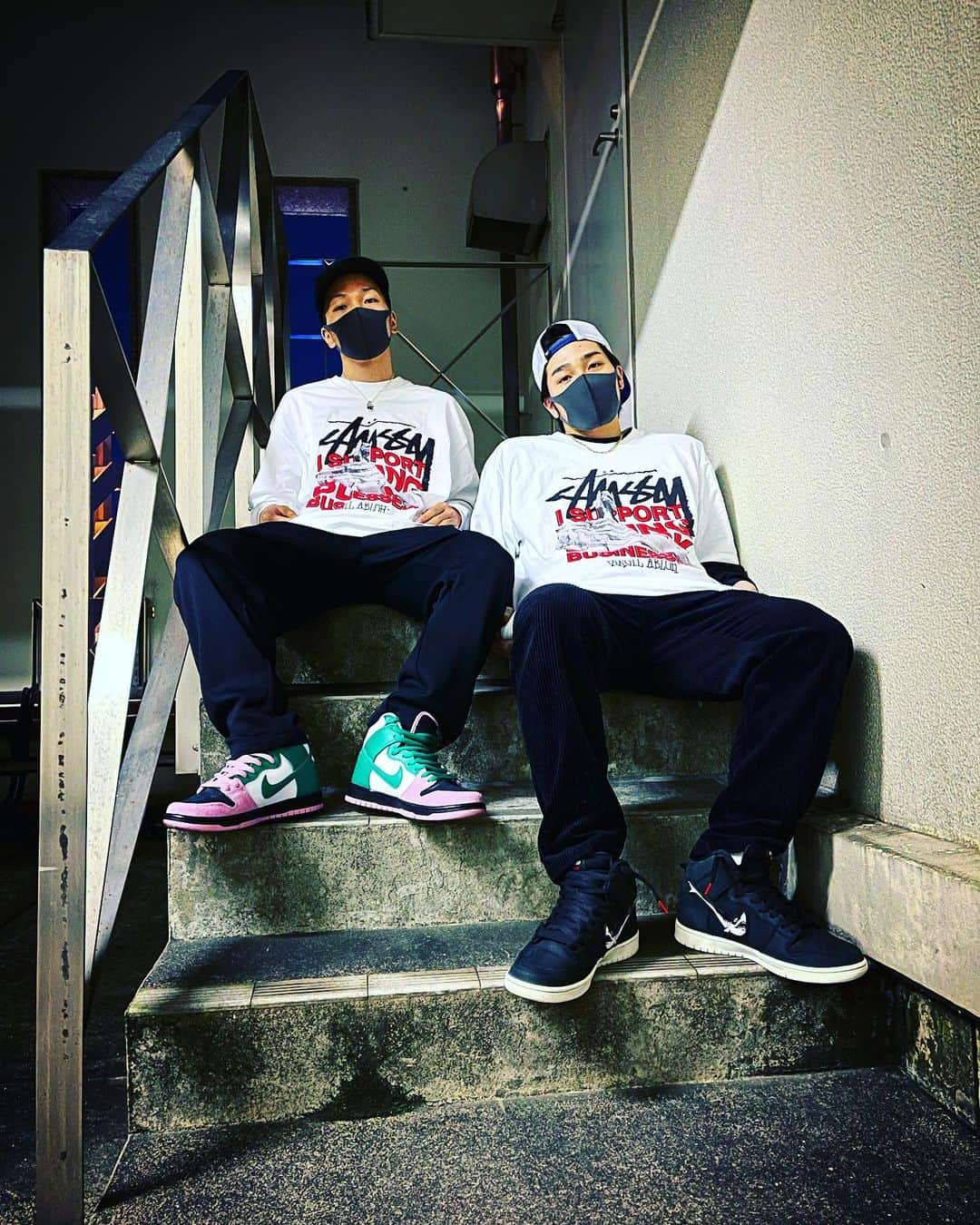 荒木駿平さんのインスタグラム写真 - (荒木駿平Instagram)「. . ayumi hamasaki Special SHOWCASE ~Xmas Eve 2020~🎄🎄 @a.you ありがとうございました！  写真だと思ってたら動画だったパターン笑  そしてともきさんどこか行ってて一緒に撮れず、、なのでスタジオリハの時のおそろっTとダンクで合わせた写真を🤳  メリークリスマス🎁🎄  #ayumihamasaki  #specialshowcase #XmasEve #2020」12月25日 13時38分 - syunpei0130