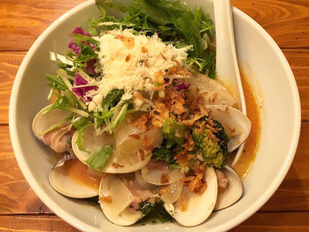 B JIRUSHI YOSHIDAのインスタグラム