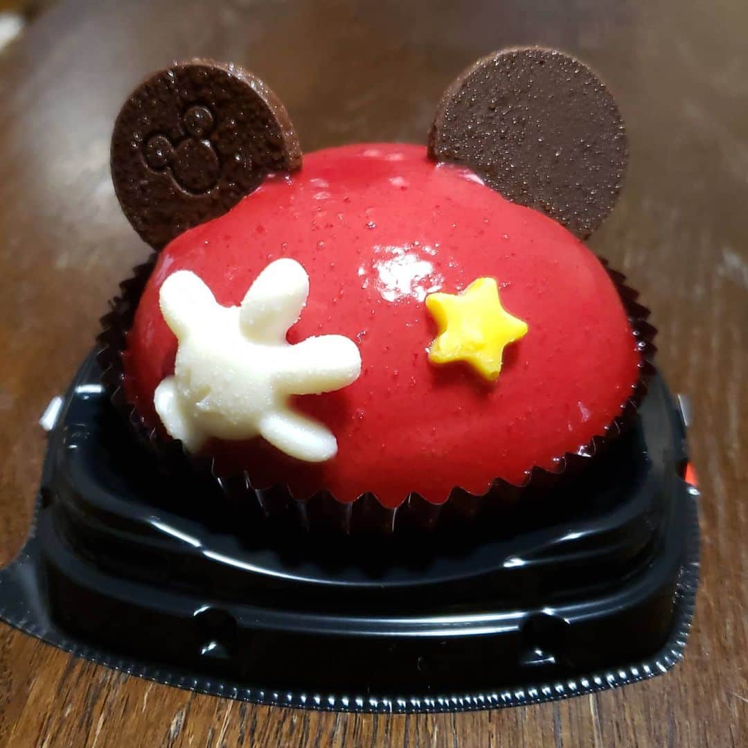 桂七福さんのインスタグラム写真 - (桂七福Instagram)「『ミッキーマウス・ベリー＆チーズ』。 おいしゅうございます♪ （桂七福）」12月25日 20時16分 - shichifuku.katsura