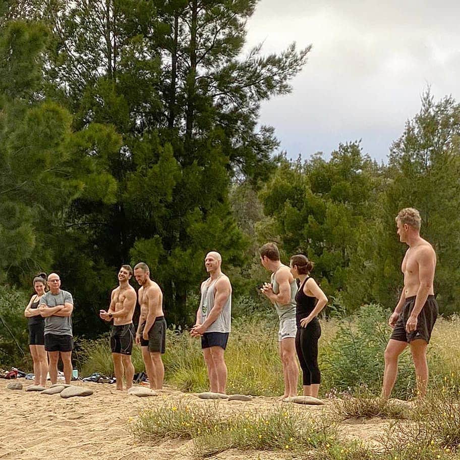 デビッド・ポーコックのインスタグラム：「Great way to start Christmas day. The Murrumbidgee never disappoints.  Hope you're enjoying time with loved ones.  #granimals #murrumbidgee」