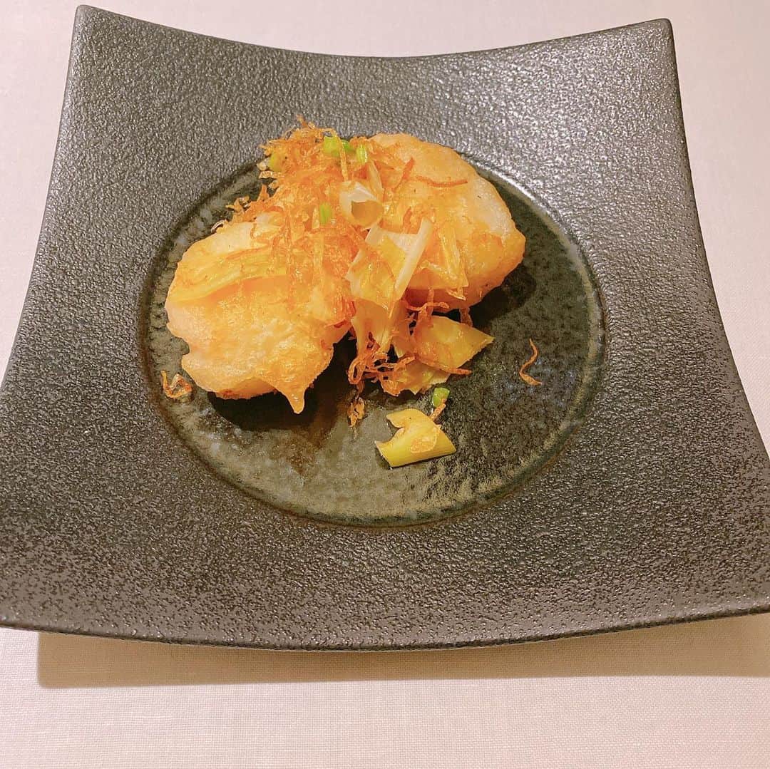 東森美和さんのインスタグラム写真 - (東森美和Instagram)「今週は今年も恒例の上海蟹🦀 美味しかったぁ💓全部写真撮るの忘れてしもーた。😂 来年も楽しみにしてます。  #上海蟹 #中国飯店 #冬の恒例 #ごちそうさまでした」12月25日 15時19分 - higashimorimiwa