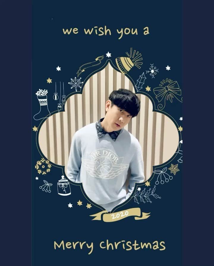 林俊傑のインスタグラム：「Merry Christmas! May we all come to understand and experience the true meaning and love of this special season! Stay safe, stay healthy, stay happy!  聖誕快樂！祝大家平平安安、健健康康、快快樂樂！  #merrychristmas」