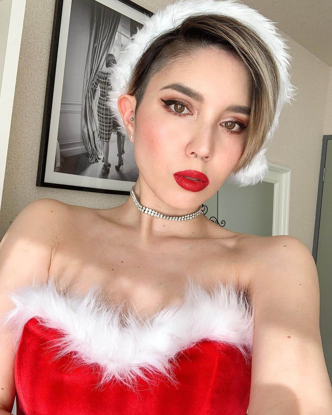 サマンサ麻里子さんのインスタグラム写真 - (サマンサ麻里子Instagram)「Xmas party got cancelled but Xmas is not cancelled 💋  Happy Holidays to you & yours 🎄🎅✨  #santababy #merrychristmas」12月25日 16時19分 - samanthamariko