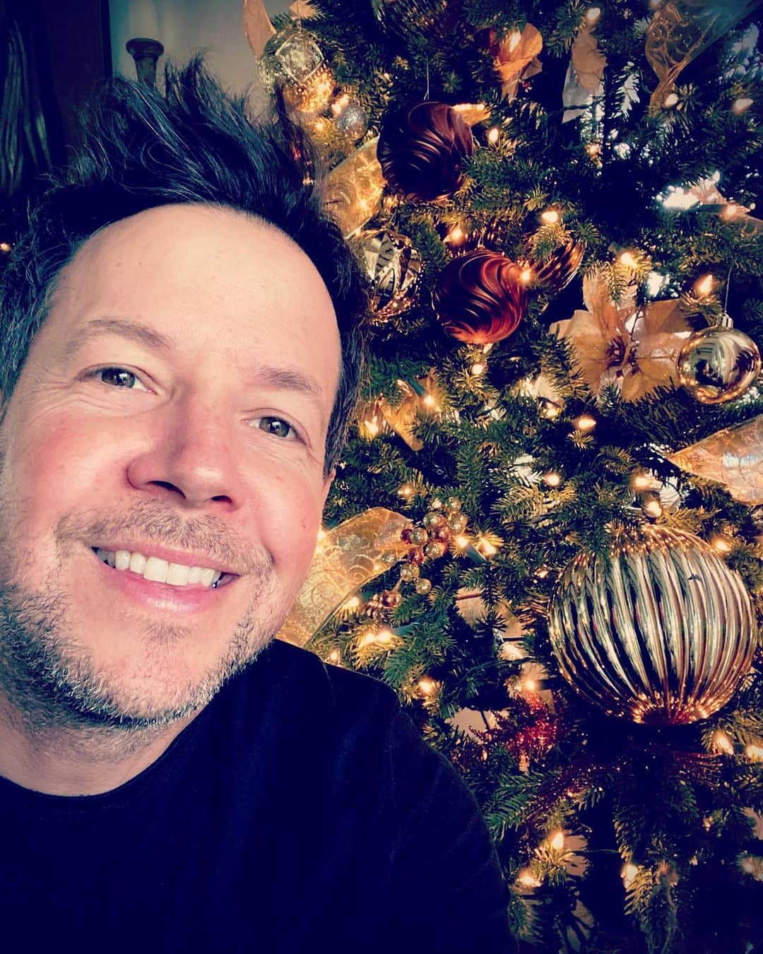 ピエール・ブーヴィエのインスタグラム：「Happy everything to everyone.  Let’s all be kind to one another. 💛」