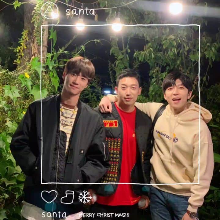 U-KISS（ユーキス）のインスタグラム：「[#유키스] 키스미❤ 메리  크리스마스 🎄 🎅  #UKISS  #SOOHYUN #HOON #LEEJUNYOUNG  #수현 #훈 #이준영  #Merry_christmas」