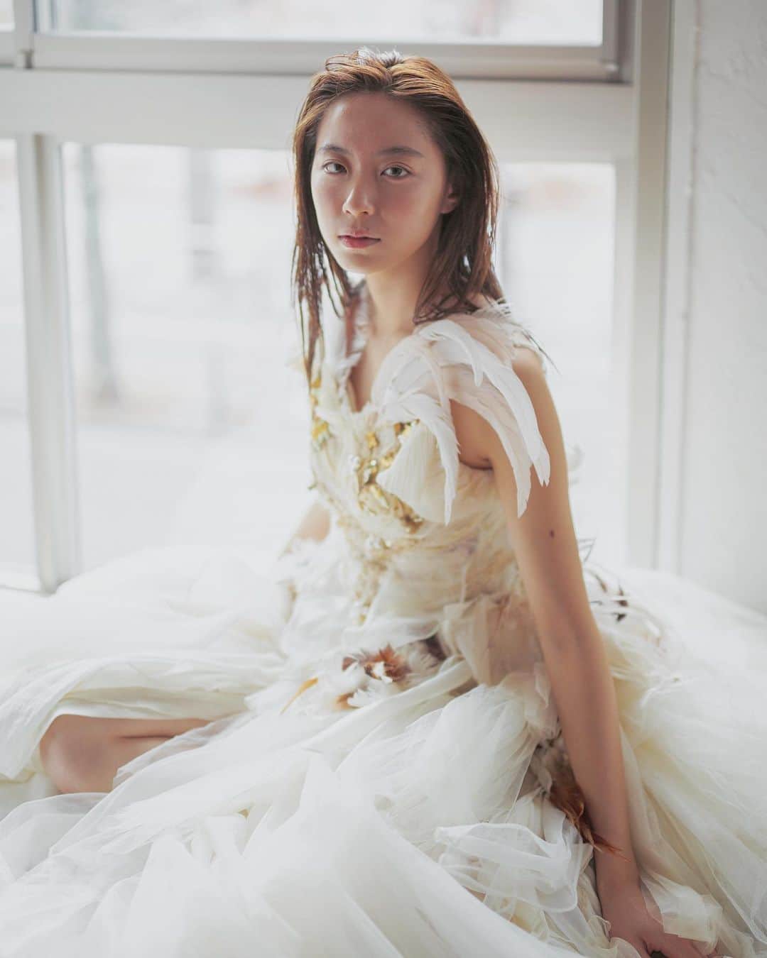 ARAKI SHIROのインスタグラム：「Christmas at home . . . ph @yutamatsukizono  md @hiyori1802  h&m @yanase.alicia.miki  costume by me . . . #ARAKISHIRO#FUKUOKA#costume#costumedesign#costumedesigner#コスチューム#コスチュームデザイン#衣装#衣装デザイン#アラキシロウ」