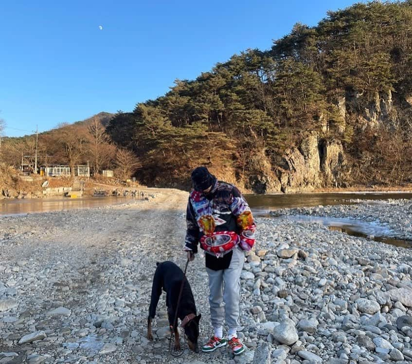 チャンボム さんのインスタグラム写真 - (チャンボム Instagram)「🌲 #SUPREME #NIKE #OFFWHITE #FEAROFGOD #DOBERMAN」12月25日 16時48分 - c_bum1007