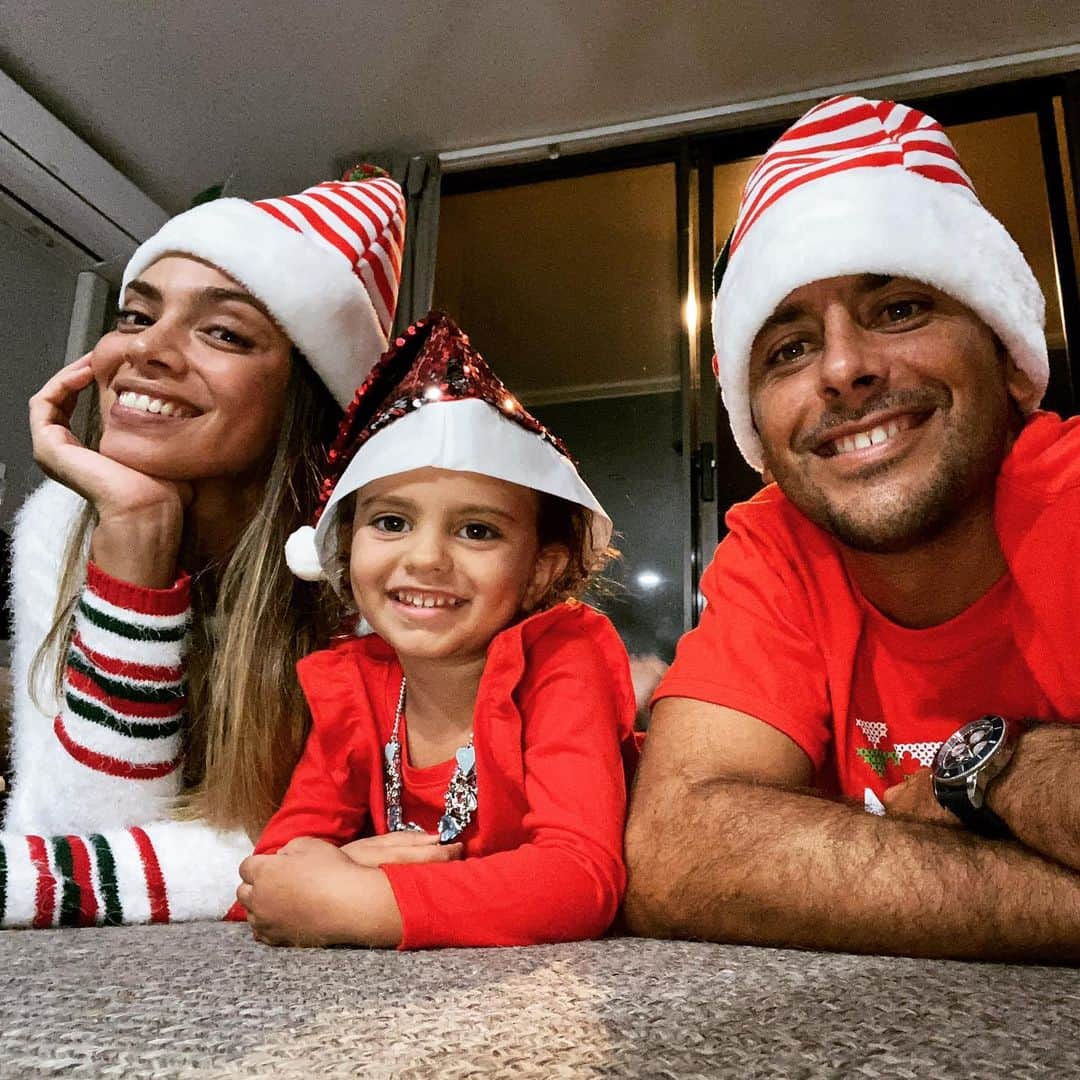 ジェレミー・フローレスのインスタグラム：「Merry Christmas to you all 🎄🤘🏼. . Joyeux noël à tous !!!」