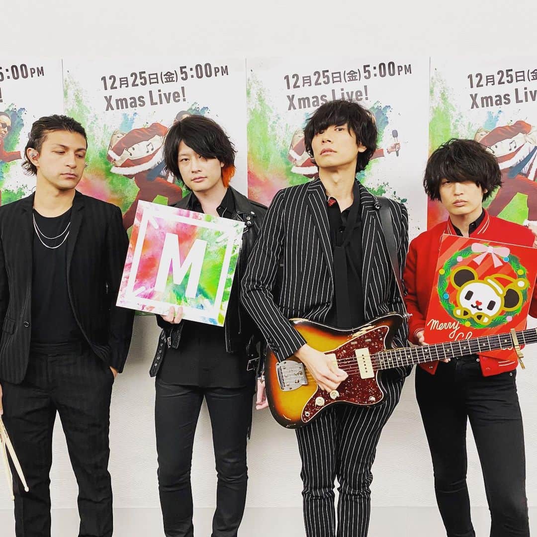 のインスタグラム：「.﻿ ﻿ ／﻿ ミュージックステーション ﻿ ウルトラSUPERLIVE2020﻿ ＼﻿ ﻿ このあと17時台に出演！﻿ #風になって を披露します💨﻿ ﻿ お見逃しなく！！﻿ ﻿ ▼風になって (1Half ver.)﻿ https://VA.lnk.to/knn﻿ ﻿ #Alexandros ﻿ #Mステ」