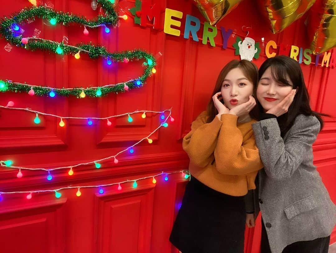 LABOUMさんのインスタグラム写真 - (LABOUMInstagram)「[#라붐] 크리스마스의 94라인❣   #LABOUM #SOYEON #ZN  #소연 #지엔  #Merry_christmas」12月25日 17時23分 - officiallaboum