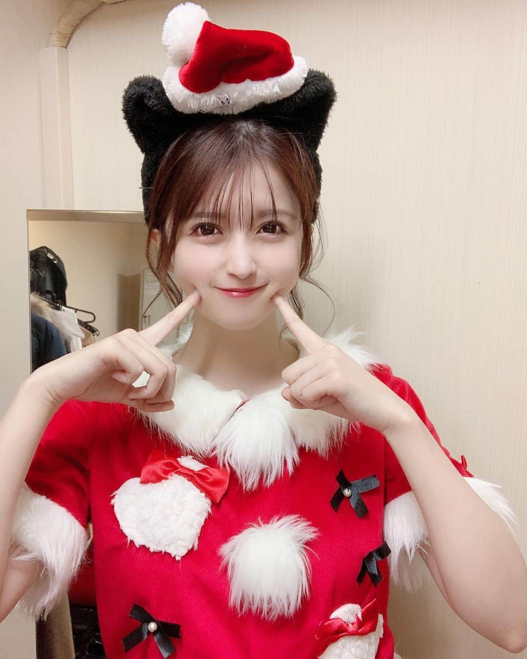 佐倉みきさんのインスタグラム写真 - (佐倉みきInstagram)「メリークリスマス♡ サンタさん衣装だよ🎅 お耳がかわいいね🧸  #メリークリスマス　#サンタさん　#サンタ　#サンタコス　#サンタコスプレ　#コスプレ#christmas #costume #xmas #クリスマスコスプレ　#くま　#アイドル　#衣装　#冬　#かわいい　#idol」12月25日 17時25分 - sakura_miki96