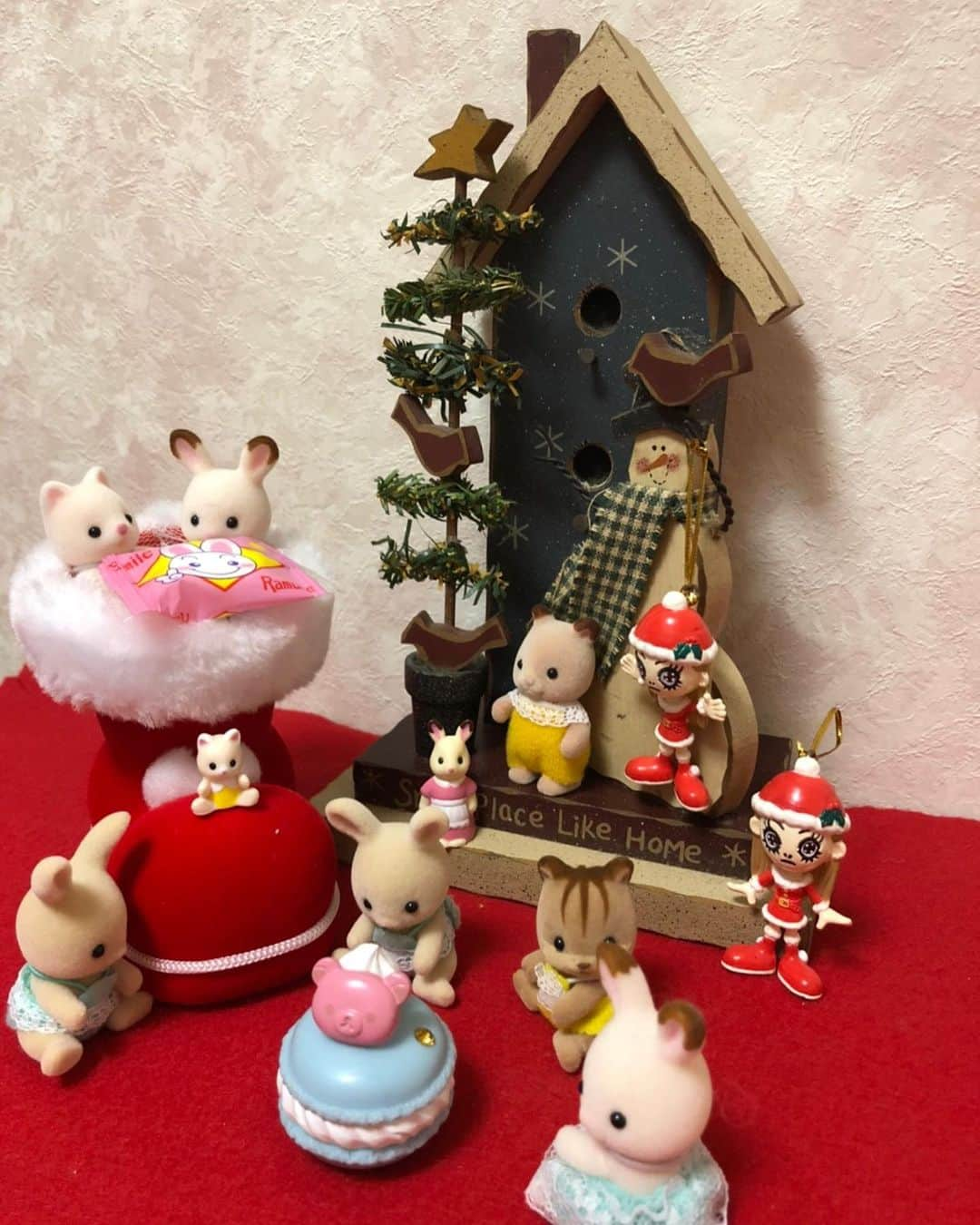 田中めぐみさんのインスタグラム写真 - (田中めぐみInstagram)「【#スマイルラムネ】  クリスマスのお菓子🎄🎅 あぁー💗かわいい🐰シルバニアちゃん達🐿  #シルバニア #シルバニアファミリー  #お菓子 #おかし #おやつ  ‪#駄菓子アナウンサー‬ ‪#駄菓子屋 #駄菓子女子 ‬ ‪#駄菓子 #日本駄菓子協会 #公認‬  ‪#HAP #horipro‬ ‪#田中めぐみ #アナウンサー‬ ‪#ホリプロ #ホリプロアナウンス室‬」12月25日 17時28分 - megumin5rp