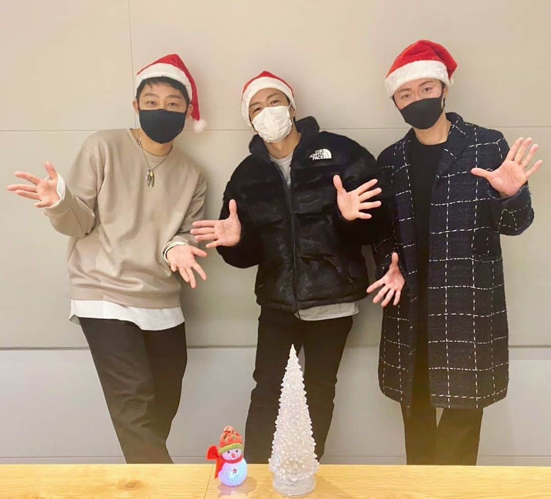 MAKIDAIさんのインスタグラム写真 - (MAKIDAIInstagram)「メリークリスマス🎅🎅🎅🎄@cl_official_acc @exile_matsu @exileusa_danceearth  #babynail #ベビネ🌙」12月25日 17時40分 - exile_makidai_pkcz