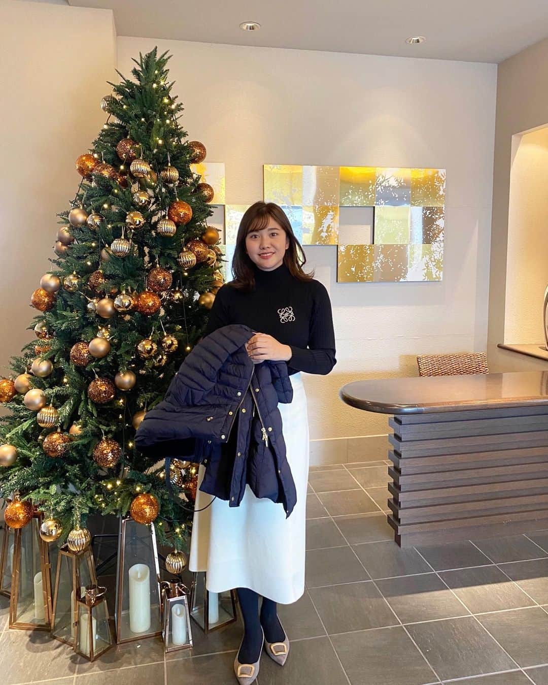 鹿野未涼のインスタグラム：「. Merry Christmas 🎄  Eveの昨日は 母とランチに行きました🍽  皆様も素敵なクリスマスを お過ごし下さい✨  #クリスマスイブ #Christmas  #christmaseve  #クリスマスランチ #lunch #fukuoka #福岡ランチ #ツリー #tree」