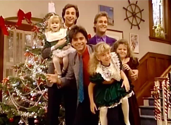 ボブ・サゲットのインスタグラム：「A long time ago... In a Sitcom Far Far Away... Took a lot of therapy for me to post this. Merry Christmas everybody.」