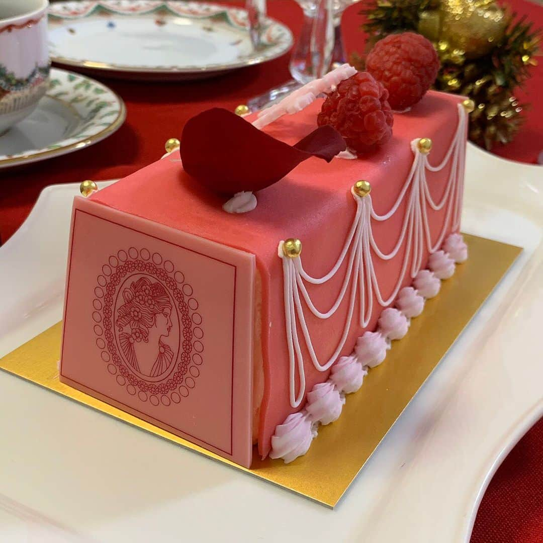 宮上元克のインスタグラム：「100年ぶりにケーキ #merrychristmas」