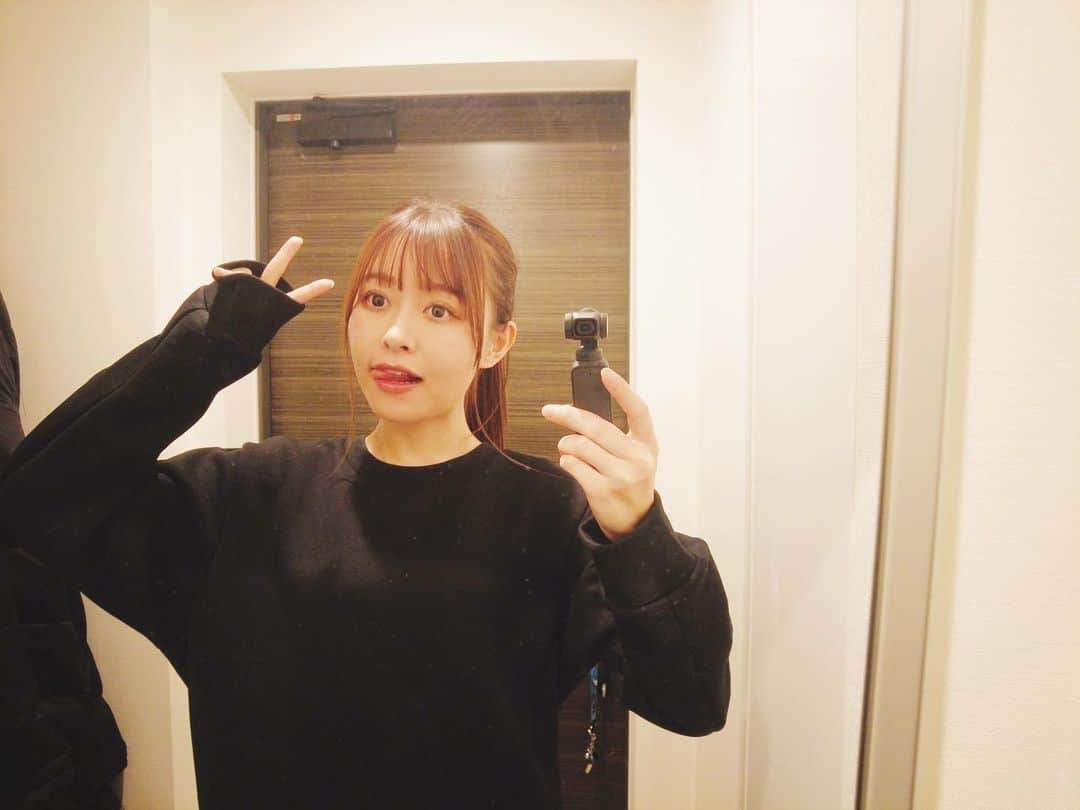 歩乃華（ほのらん）のインスタグラム：「NEWカメラ💙 めっちゃお気に入り😍！！ 肌めっちゃ綺麗になる！！！！笑 . DJI Pocket 2💜 めっちゃ綺麗に広角の写真と動画撮れる！ iPhoneに繋げてアプリダウンロードしたら iPhoneで映像見れて撮影できる🙈❤️ こういうのほしかったから嬉しい😍笑 YouTuberじゃなくても持ってたら楽しいと思う！ . 1/15まで@dji_osaka_authorized_storeで 「DJI 2020 thanksキャンペーン」 やっているらしいのでチェックしてみて下さい🙈 他にも新作ドローン『DJI Mini 2』が 当たる抽選会もあるみたいです⭐️ 是非参加してみて下さい！  @dji_osaka_authorized_store  #dji2020thanks  #dji認定ストア大阪北浜  #深空株式会社 #深空 #DJI #PR」