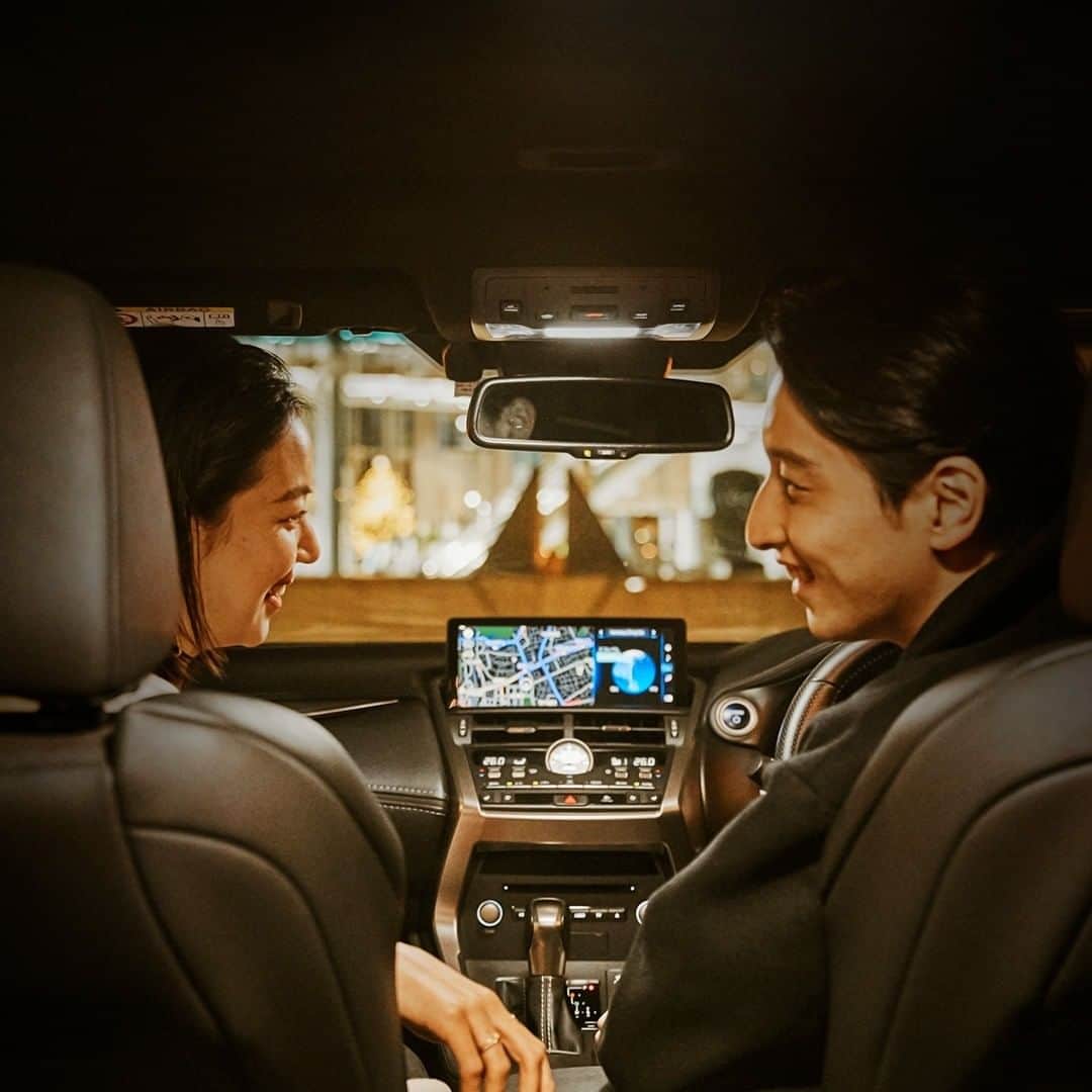 LEXUS / レクサスさんのインスタグラム写真 - (LEXUS / レクサスInstagram)「【Merry X’mas】 日常の輝きを知った今年は、特別な日はもっと特別なものに。 LEXUSが大切な人との時間をより豊かにするクルマでありますように。  #レクサス #Lexus #Lexusjapan #Lexusjp #ExperienceAmazing #car #cars #drive #driving #ドライブ #carsofinstagram #carlifestyle #carphotography #クリスマス #メリークリスマス」12月25日 18時00分 - lexus_jp