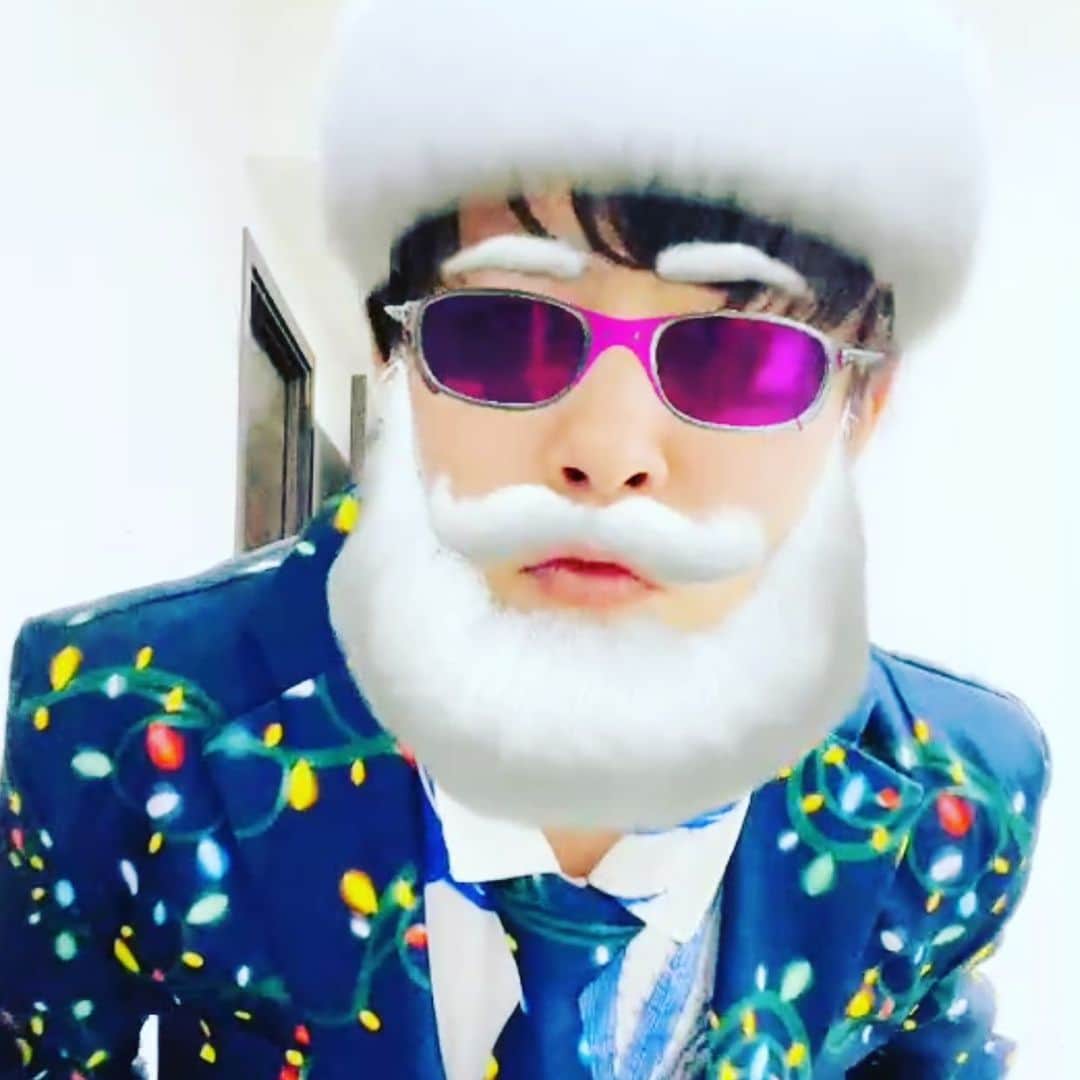 マサイのインスタグラム：「チャラいサンタ」