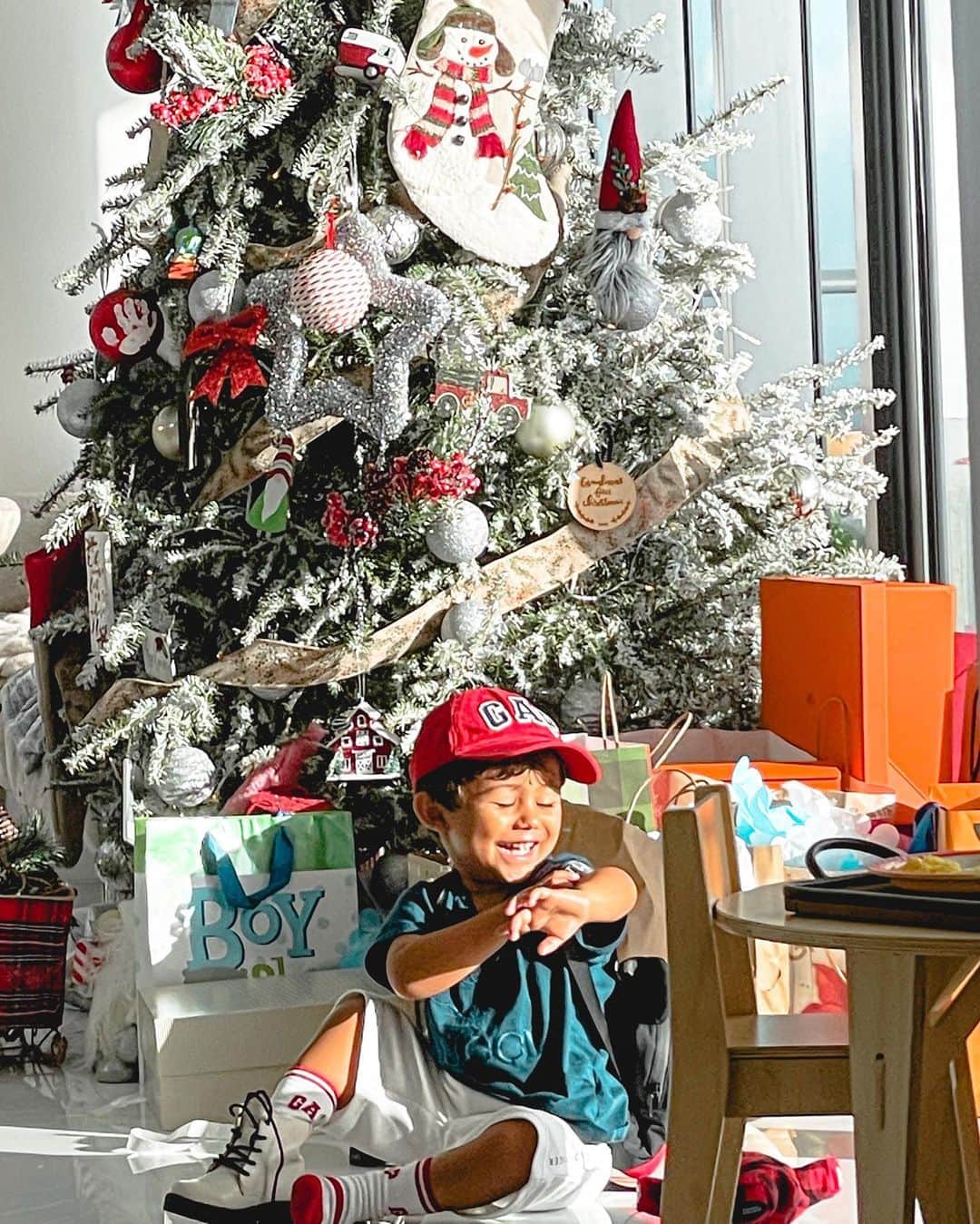 Alexandra M Rodriguezのインスタグラム：「Christmas 2020❤️ @ggcaramelo」