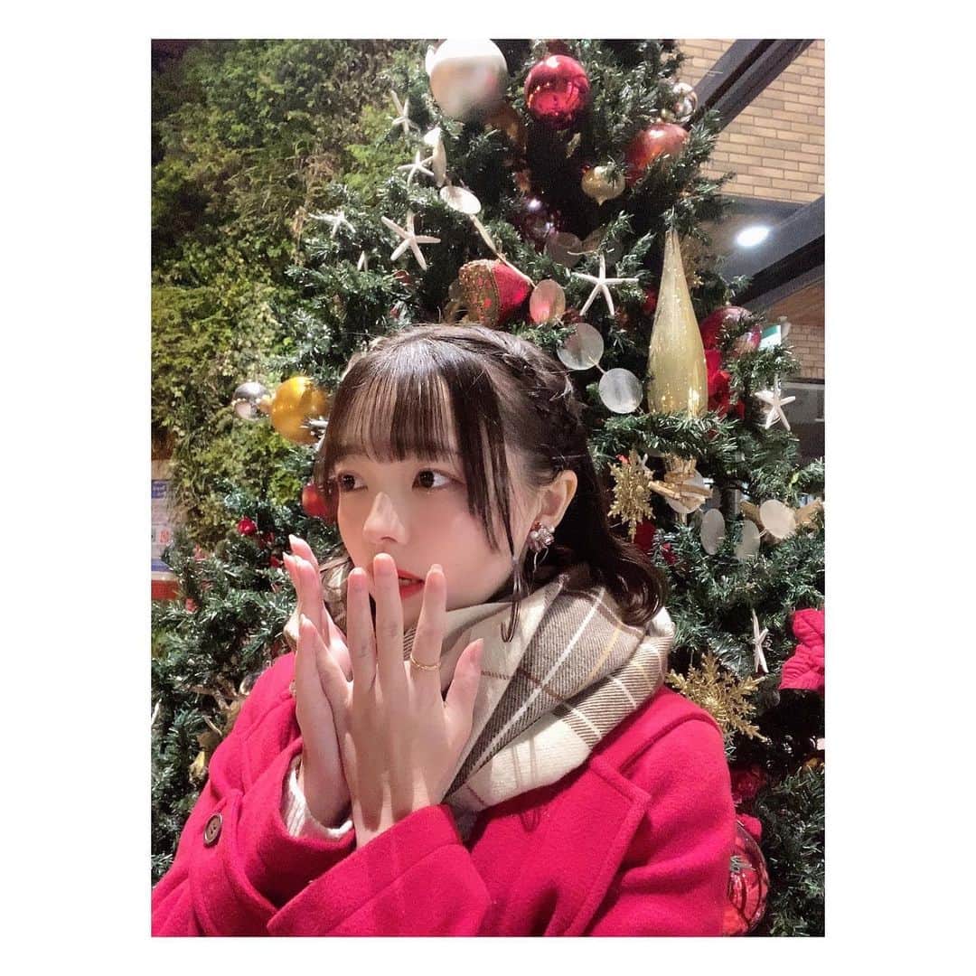 奥本陽菜さんのインスタグラム写真 - (奥本陽菜Instagram)「メリークリスマス🎄 ・ ・ ・ ・ ・ マフラー✌️」12月25日 20時27分 - hinanohiroshima
