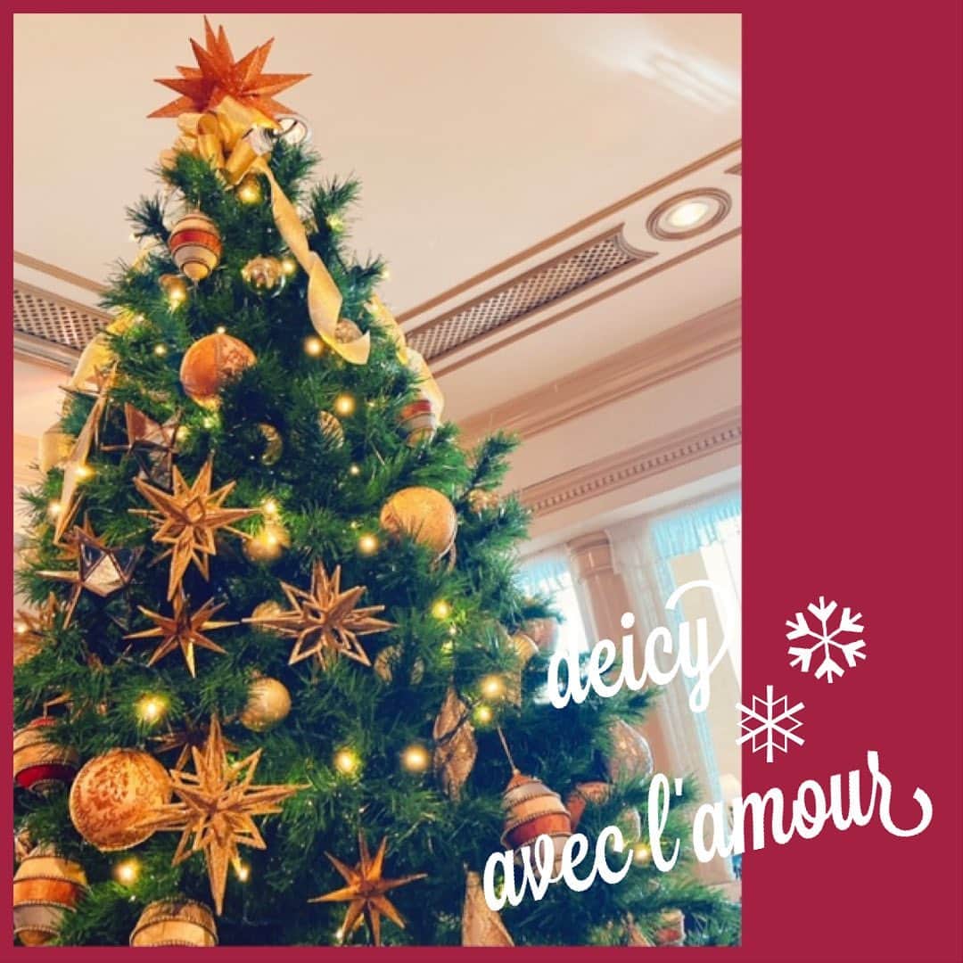 デイシーさんのインスタグラム写真 - (デイシーInstagram)「𝐝𝐞𝐢𝐜𝐲 𝐚𝐯𝐞𝐜 𝐥'𝐚𝐦𝐨𝐮𝐫♥  . . .  @deicy_official  #deicy #mecouture  #deicypress #pr  #holiday #holidayseason  #xmas #gift #stall  #glove #lip  #デイシー #ミークチュール  #ホリデー #ホリデーシーズン  #クリスマス #ギフト  #メリークリスマス」12月25日 20時29分 - deicy_official