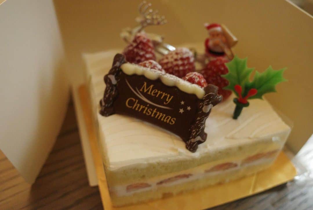 高垣麗子さんのインスタグラム写真 - (高垣麗子Instagram)「・ ・ ・  🎄⭐️🍷Happy Holidays 🎄🍷⭐️  ・ ・ #merrychristmas  & #happyholidays」12月25日 20時42分 - reikotakagaki