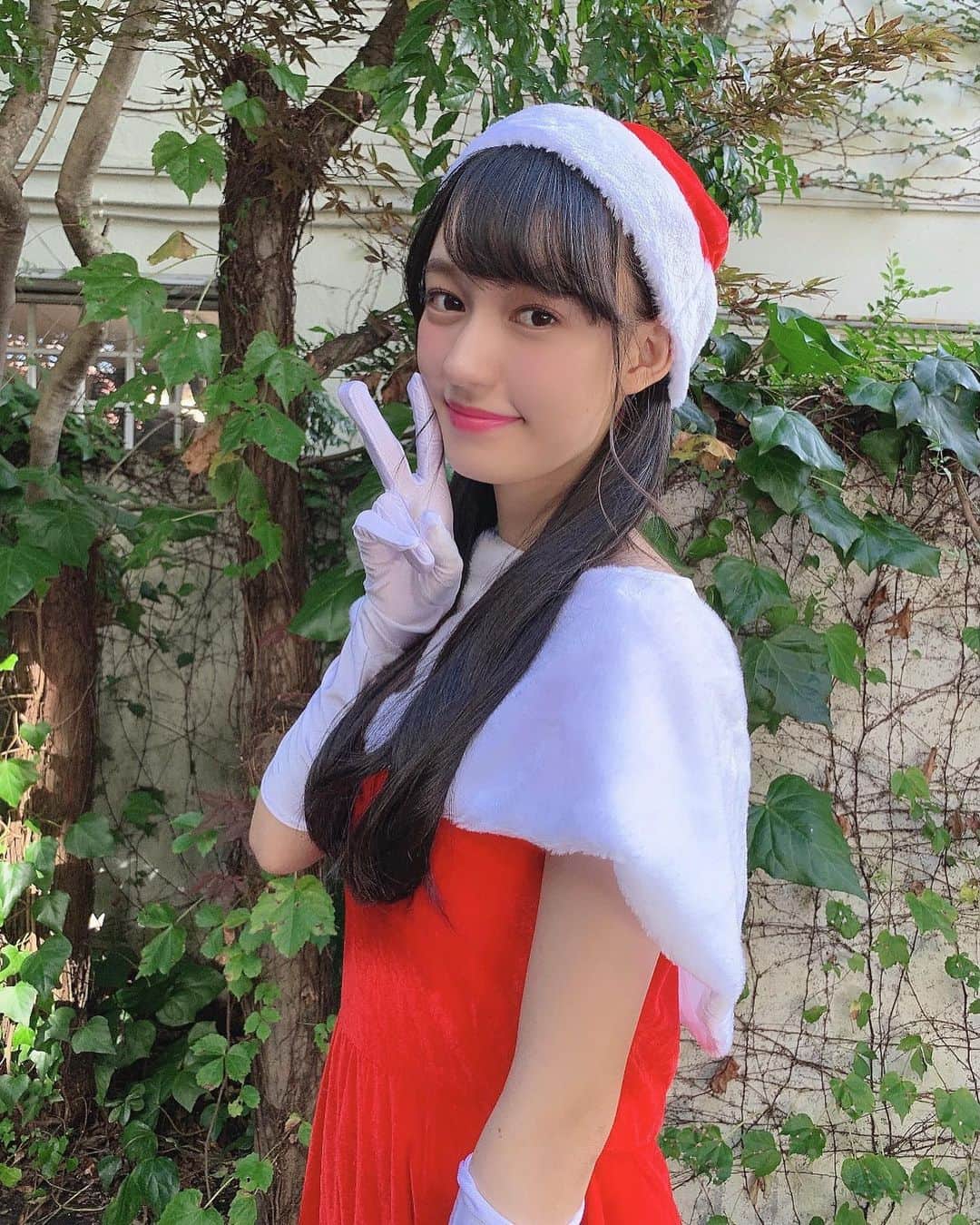村星りじゅ（ukka）さんのインスタグラム写真 - (村星りじゅ（ukka）Instagram)「┈┈⿻*.· ﻿ ‪˖* Merry X'mas* ˖* ‬ 撮影のときに着ました✨🎄﻿ ﻿ #クリスマス#christmas#Xmas﻿ #ukka#村星りじゅ」12月25日 20時35分 - riju_murahoshi