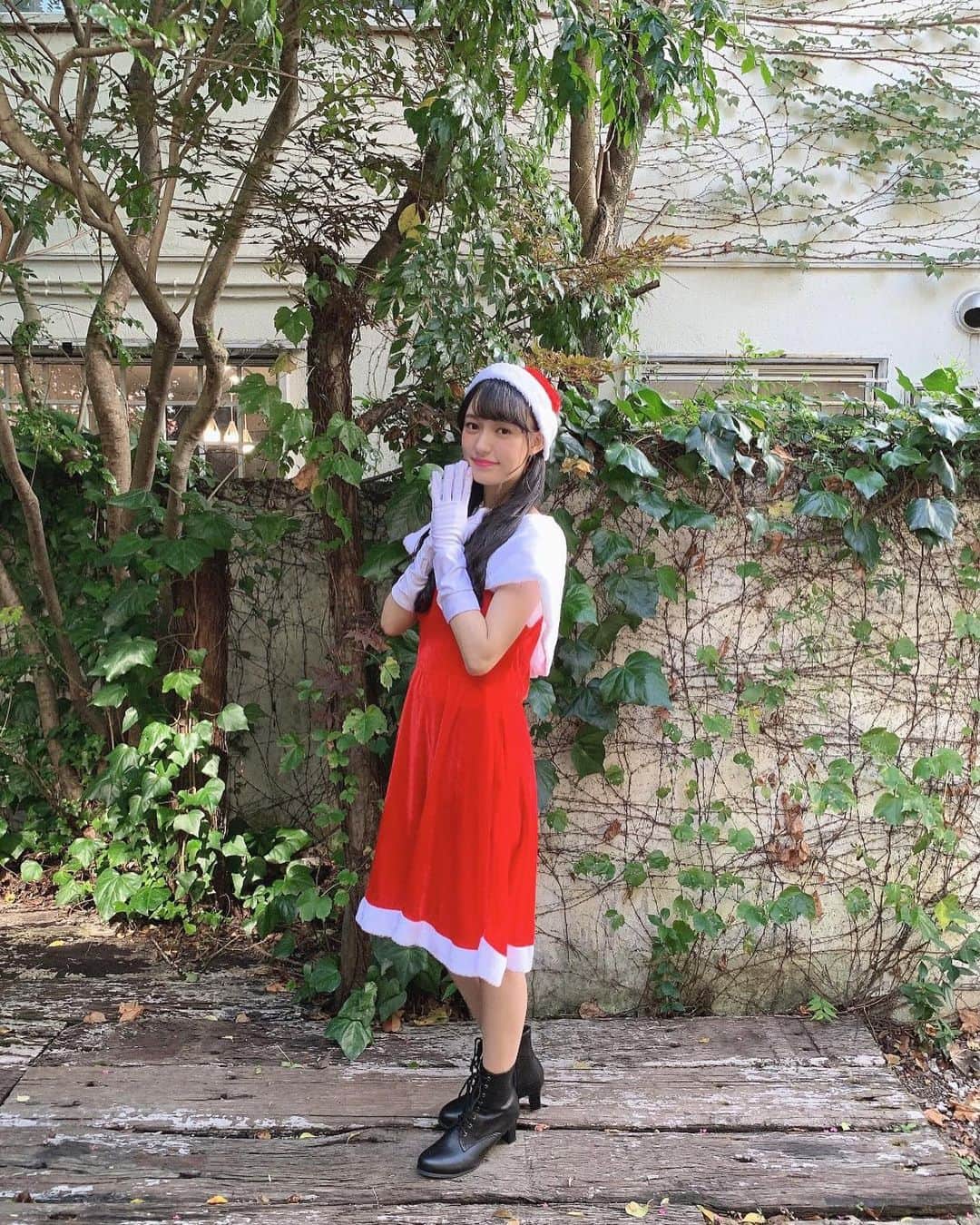 村星りじゅ（ukka）さんのインスタグラム写真 - (村星りじゅ（ukka）Instagram)「┈┈⿻*.· ﻿ ‪˖* Merry X'mas* ˖* ‬ 撮影のときに着ました✨🎄﻿ ﻿ #クリスマス#christmas#Xmas﻿ #ukka#村星りじゅ」12月25日 20時35分 - riju_murahoshi