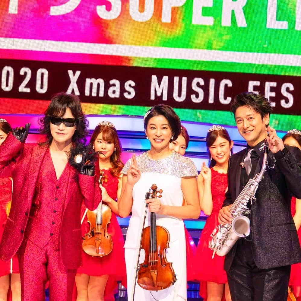 石丸幹二さんのインスタグラム写真 - (石丸幹二Instagram)「#mステウルトラsuperlive  #題名のない音楽会　コラボ お楽しみになられましたか〜 #ディズニーメドレー　お届けしました　🎤🎻🎷🎹 #ToshI #高嶋ちさ子  #12人のヴァイオリニスト #石丸幹二」12月25日 20時47分 - team_kanji_ishimaru