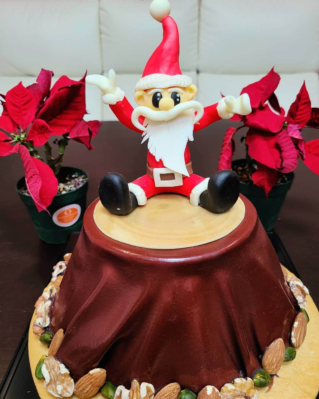 DJ KOOさんのインスタグラム写真 - (DJ KOOInstagram)「Merry Xmas！！ 今年の我が家のクリスマスケーキは！！ スノービューティーとサンタクロース！！ サンタケーキは病院実習を頑張った娘にご褒美です！！ 皆さんも素敵なクリスマスを！！   #医療従事者に感謝 #クリスマスケーキ   #DJKOO」12月25日 20時52分 - dj_koo1019