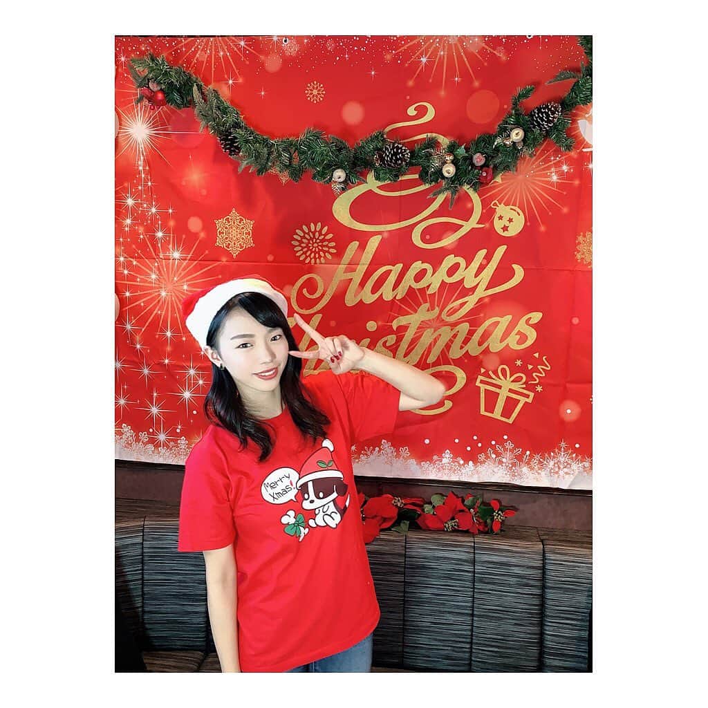 波妃美咲のインスタグラム：「Merry Christmas🎄  #クリスマス #クリスマスパーティー  #サンタコス  #アイドル #SeedSPISTIL」