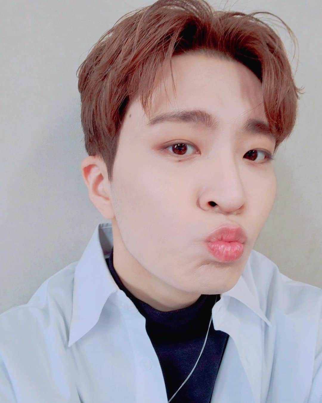 GOT7のインスタグラム：「[ #Piece_Of_GOT7 #🌴#🌙 ] Sure thing that the opening stage of JB & Youngjae is perfect👏 Another sure thing that GOT7 love I GOT7🐥💕  #GOT7 #갓세븐 #IGOT7 #아가새 #GOT7_BreathofLove_LastPiece #GOT7_Breath #GOT7_LASTPIECE #2020SBS가요대전 #MerryChristmas」