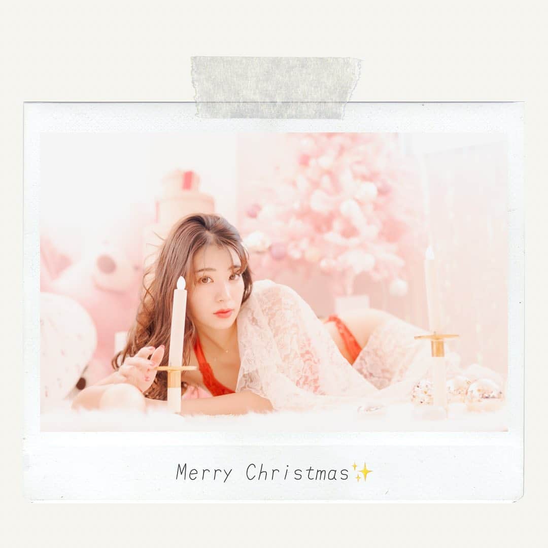 中村かなのインスタグラム：「Merry X'mas🎄 ・ ・ お気に入りのピンクのツリーもまた来年🎄💖 ・ ・ 📸 @hkondo1964photo  💖 @kana_photo_session  💓 @pinky_room_nagoya  ・ ・ ・ ・ ・ #かな企画撮影会 #撮影会　#大人かわいい　#カメラ女子 #一眼レフ　#一眼レフ初心者 #ポートレート　#ポートレートモデル#グラビア #グラビアモデル #igersjp #ig_japan #instagood #flowers #ファインダー越しの私の世界 #名古屋カメラ部 #東京カメラ部 #東海カメラ部 #東海カメラ倶楽部 #カメラ女子部 #ポトレ女子 #ポトレモデル #写真好きな人と繋がりたい #名古屋撮影会 #名古屋　#nagoya #nagoyajapan #portrait #photo #photography」