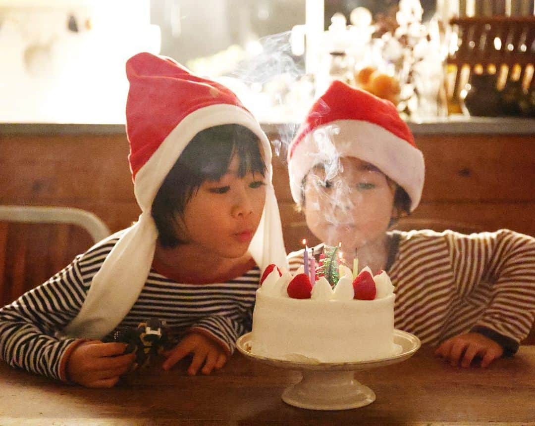 セソコマサユキのインスタグラム：「メリークリスマース  #沖縄 #移住 #子育て #クリスマス」