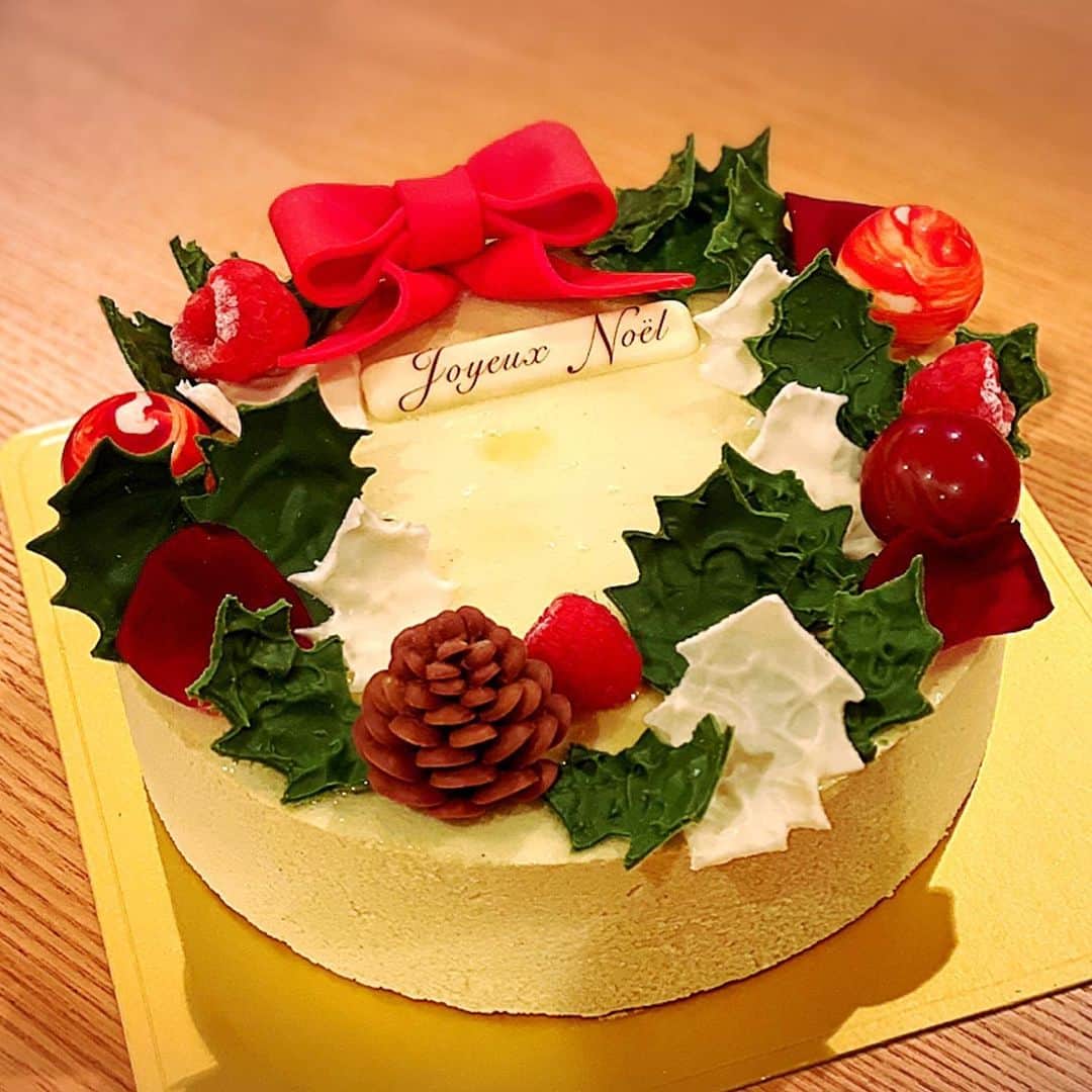 植田佳奈のインスタグラム：「#メリークリスマス #クリスマス #クリスマスケーキ #フレデリックカッセル」