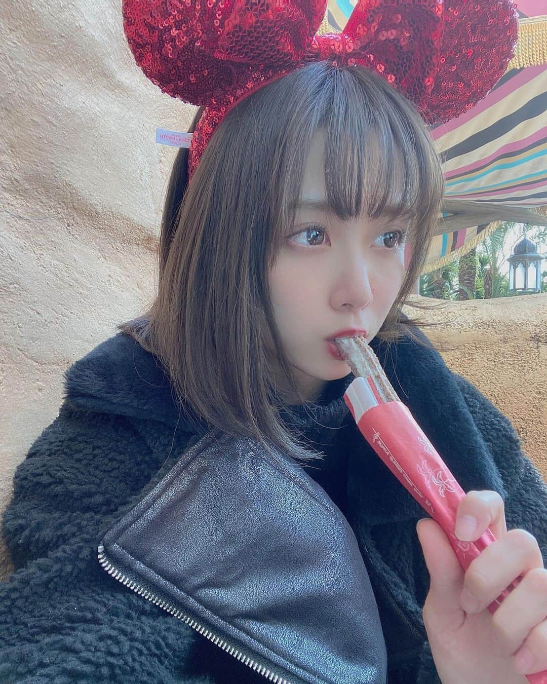 島袋香菜さんのインスタグラム写真 - (島袋香菜Instagram)「メリークリスマス🎄🤍 みんなクリスマスなにしてすごしたの！！！教えて🧐♡  #ディズニー　#ディズニーシー #disney #クリスマス　#いいね返し」12月25日 21時23分 - _kanaloco_