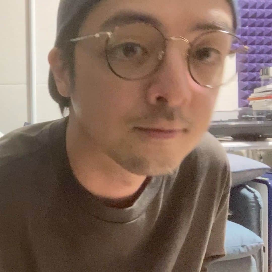 ORANGE RANGEのインスタグラム：「「#ヴィデヲDEクリスマス」の配信いかがでしたでしょうか？ まだまだ聖なる夜は続きます🌃  RANGE AID+会員限定で、YAMATOとNAOTOコンビでお届けする「帰ってきた レッツ！パンティー」第16弾の動画を公開🩲 子どもの頃のクリスマスの想い出など、様々な雑談を繰り広げています👥 https://orangerange.com/letspanties/ #ORANGERANGE @orangerange_official」