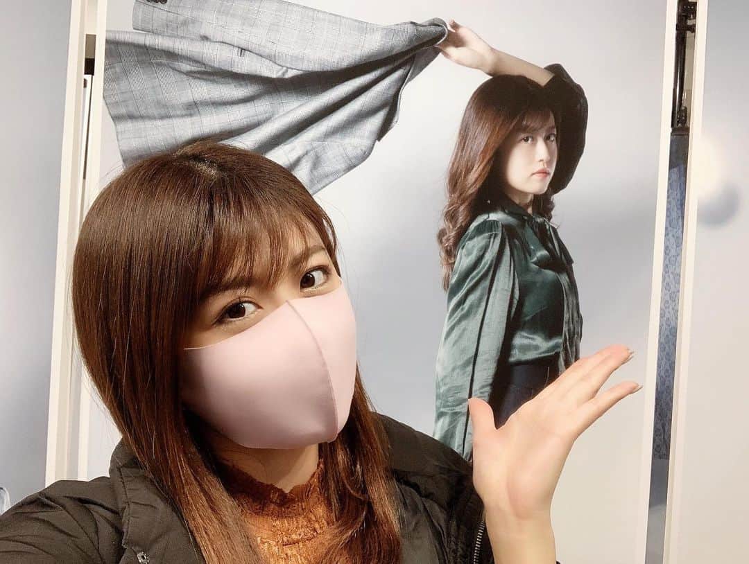 長澤佑香さんのインスタグラム写真 - (長澤佑香Instagram)「﻿ 🎅🏻𝙼𝚎𝚛𝚛𝚢 𝚇'𝚖𝚊𝚜🎄﻿ ﻿ 22日から渋谷ギャラリールデコにて開催中﻿ の #役者100人展 に行ってきました🤗📸﻿ 明日明後日は遠征だから今日しか時間なか﻿ ったんだけど無事行けてよかったです😌💭﻿ ﻿ 27日までやってるから遠征に来れない方は﻿ 渋谷ギャラリールデコに行けば展示されて﻿ いる私に会えますよ🤗笑﻿ ﻿ 事前予約制なのでお忘れなく！限定グッズ﻿ も発売中なのでよろしくお願いします🧡！﻿ 詳しくはTwitterをご覧下さい🌈﻿ ﻿ #gekichap #渋谷ギャラリールデコ﻿ #役者 #モデル #アイドル ﻿」12月25日 21時52分 - ykngsw