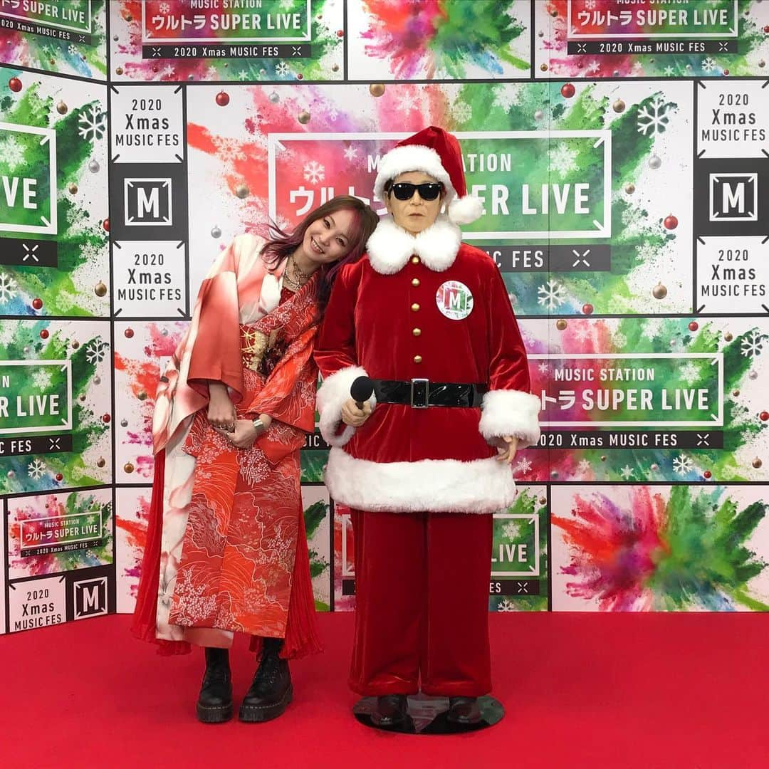 ミュージックステーションさんのインスタグラム写真 - (ミュージックステーションInstagram)「#mステウルトラsuperlive  6時間超生放送！  まもなく #LiSA 『炎』 TVの前に、待機命令!!  #タモサンタ #Mステ」12月25日 21時48分 - ex_musicstation